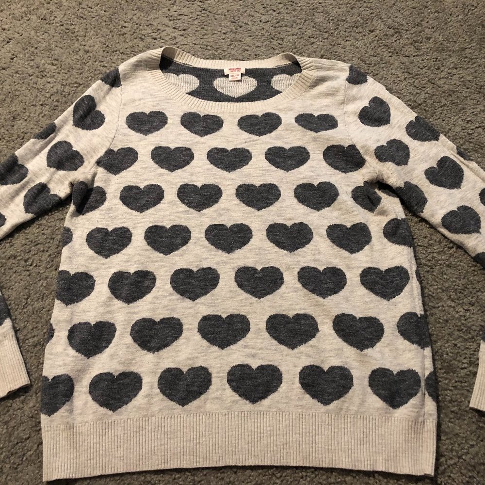 Mossimo XXL Heart Long Sleeve Sweater